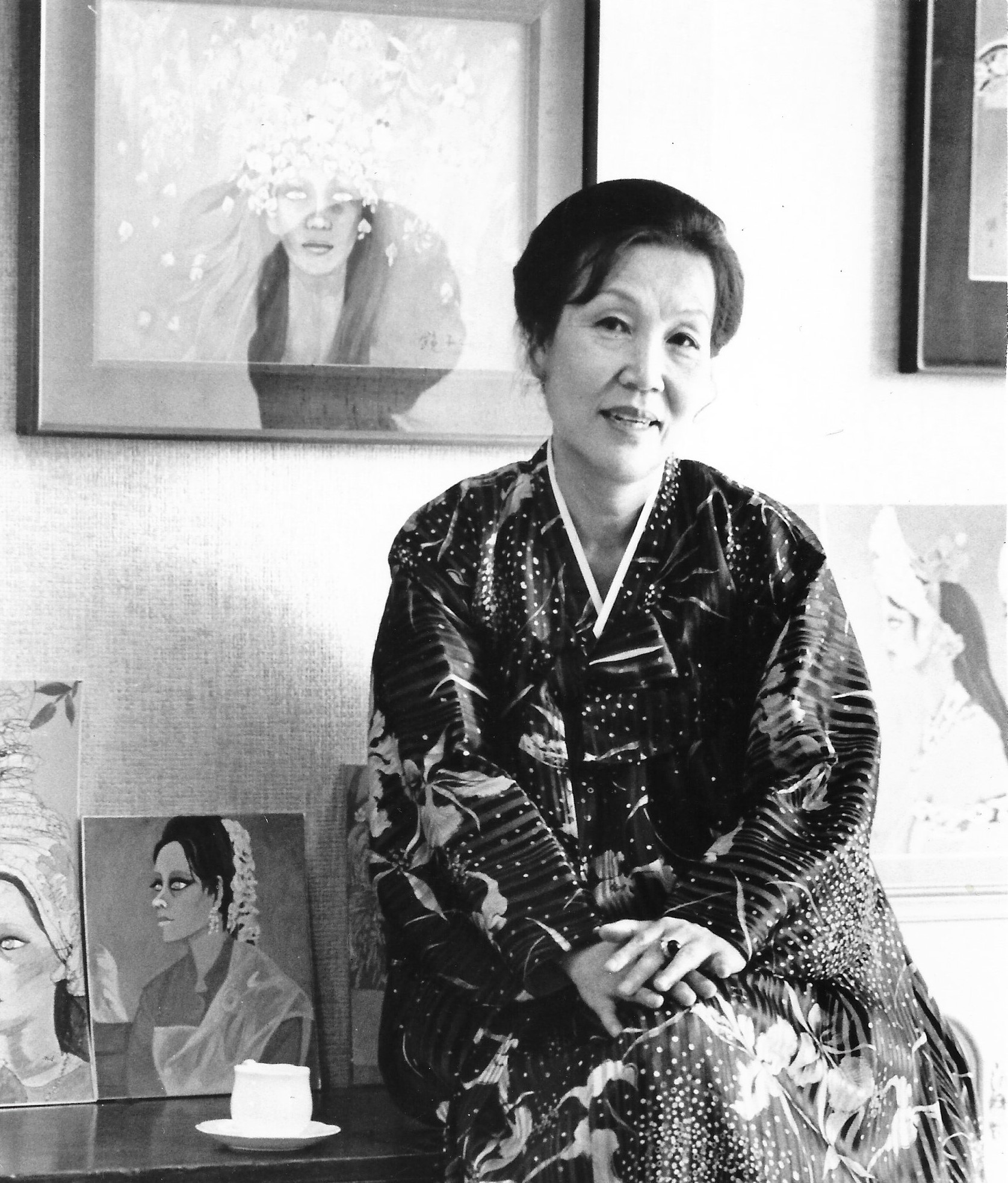 Apkujeong-dong studio, 1987. Photo by Paulina Kim.